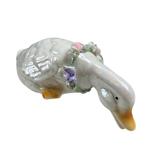 Lot of 3 Iridescent Porcelain Duck Figurines with Flower Wreaths - Picture 2 of 12